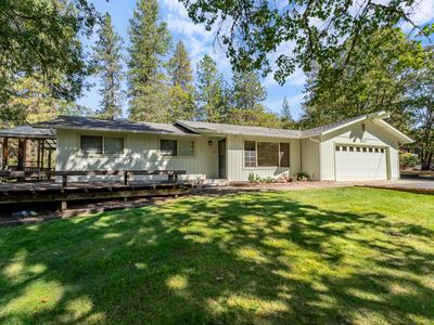 857 Azalea Dr, Grants Pass, OR, 97526