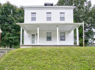 112 S 8th St #112 & 114, Belleville, IL