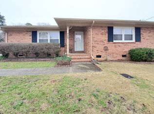 713 Glensford Dr, Fayetteville, NC 28314