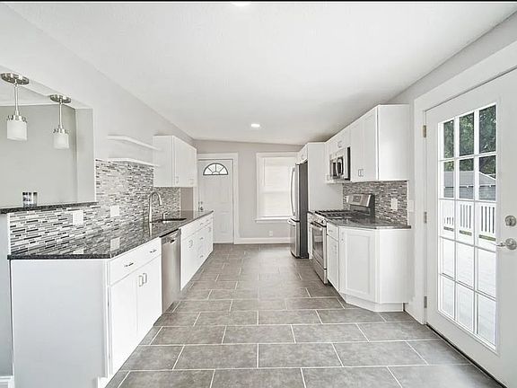 3rd image of 60 Marble Ave