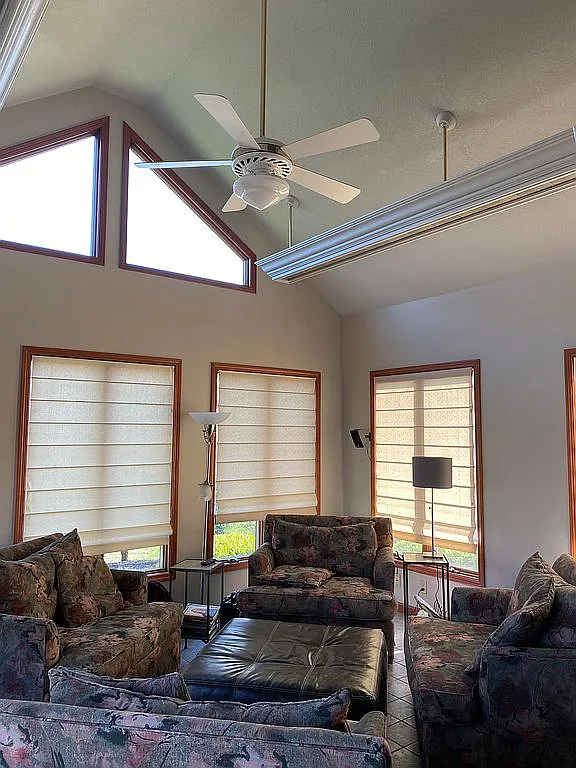 1931 Willow Bay Dr photo 1