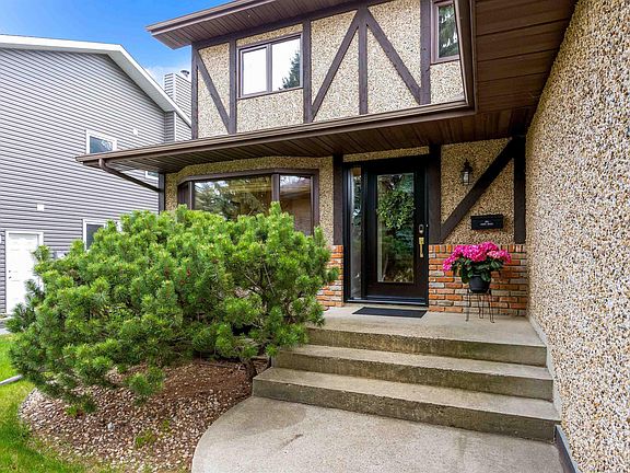 2nd image of 4711 Whitemud Rd NW
