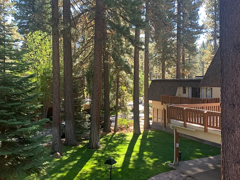 120 Country Club Dr #29 — Photo 21