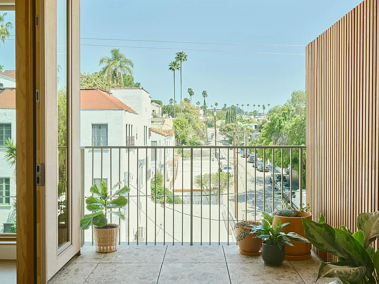SuperBungalows on Marathon St — Photo 21