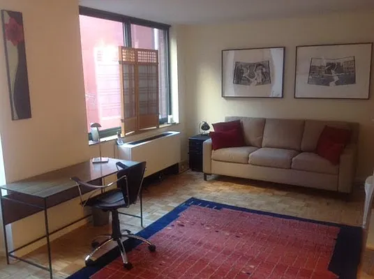 Rented by Thierry Mahe, Lreb | media 2