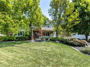 10439 Lake Meadows Dr, Strongsville, OH 44136