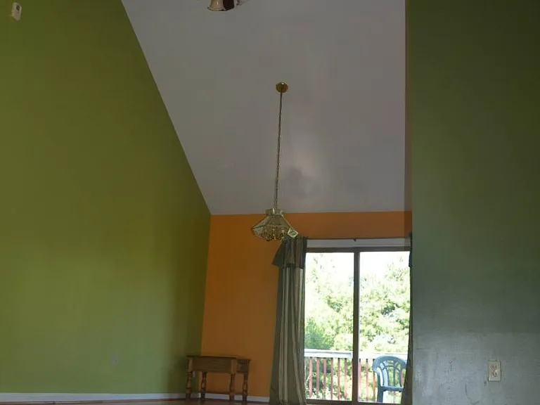 777 Evergreen Ave — Photo 6