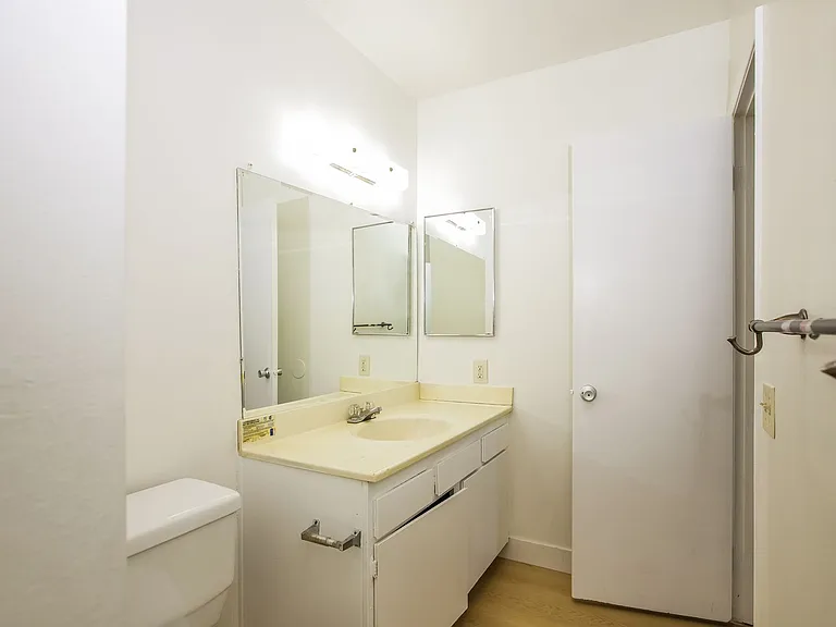 5500 Ackerfield Ave #310 — Photo 10