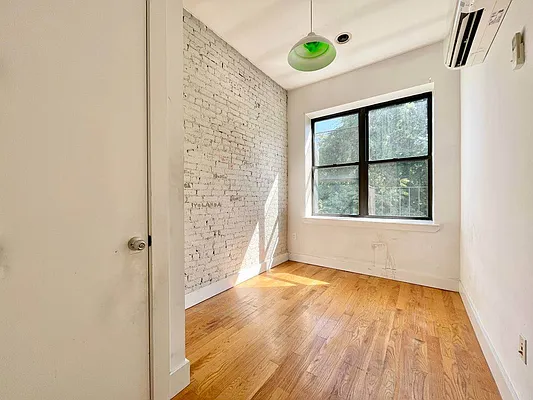 Rented by Doorway NYC, LLC | media 13