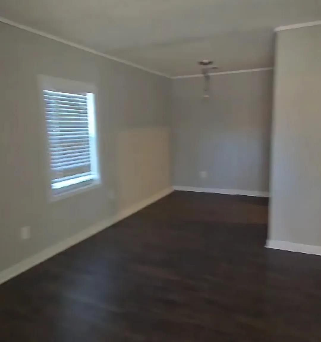 4 bed, 1300 sqft, $1,500 — Photo 4