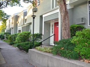 392 S Main St APT 69, Providence, RI 02903