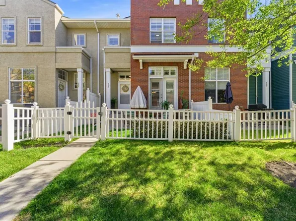 159 S McKenzie Towne Gate SE, Calgary, AB T2Z 4G2