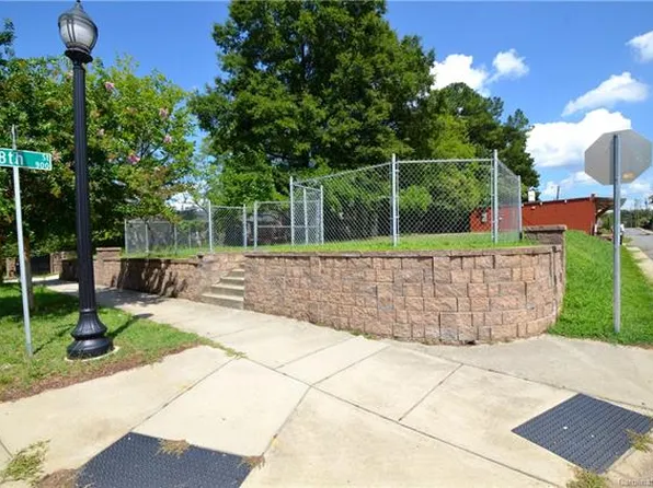 909 Seigle Ave, Charlotte, NC 28205