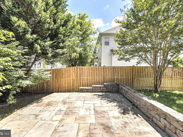 8250 2nd Ave — Photo 43