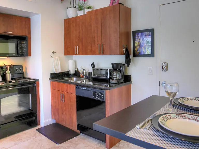 334 Euclid Ave #307 — Photo 5