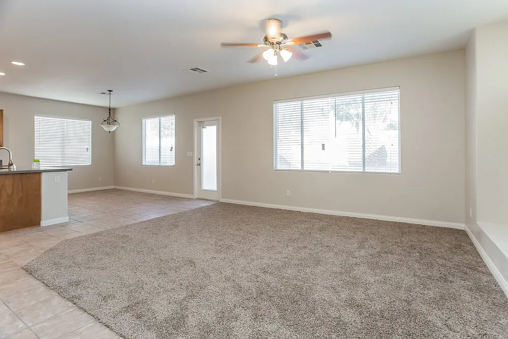 3 bed, 2.5 bath, 1871 sqft, $2,265 — Photo 2