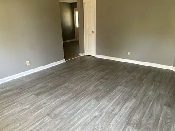 2nd image of 812 Washington Ave