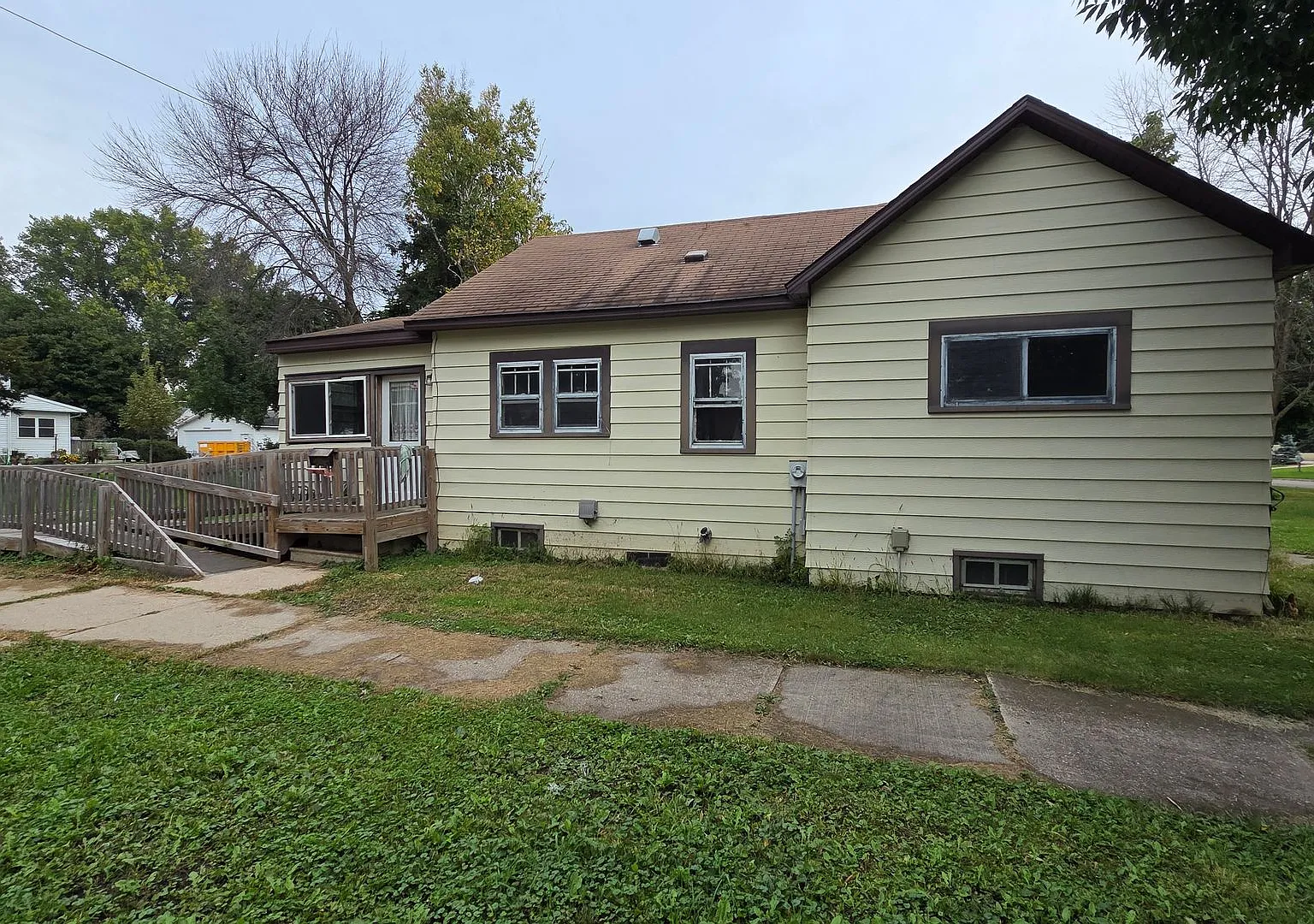 Beaman - Ulwelling - 1301 E Oakland Ave, Austin — Photo 2