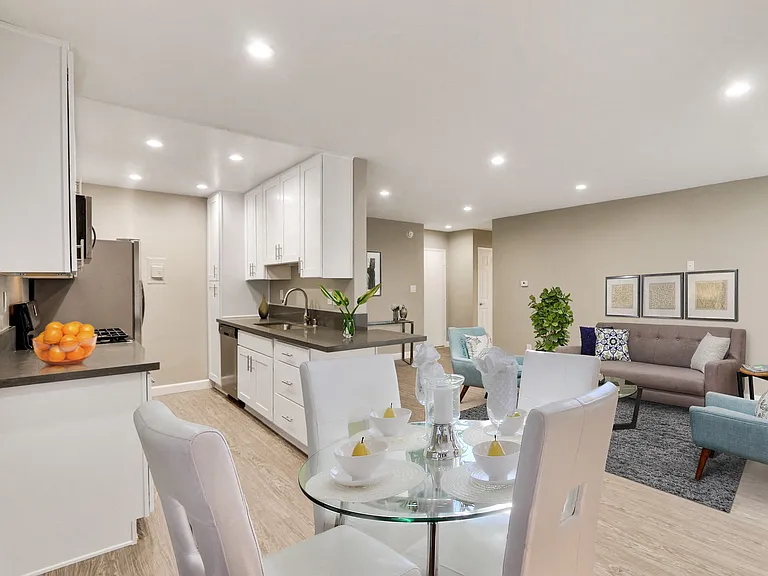 Sepulveda West Apartments — Photo 51