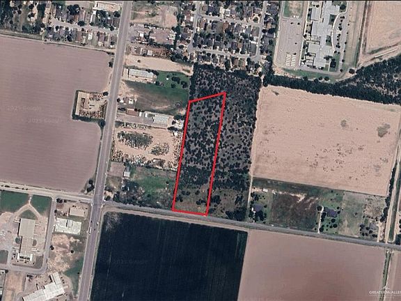 3rd image of 311 E Anaya Rd