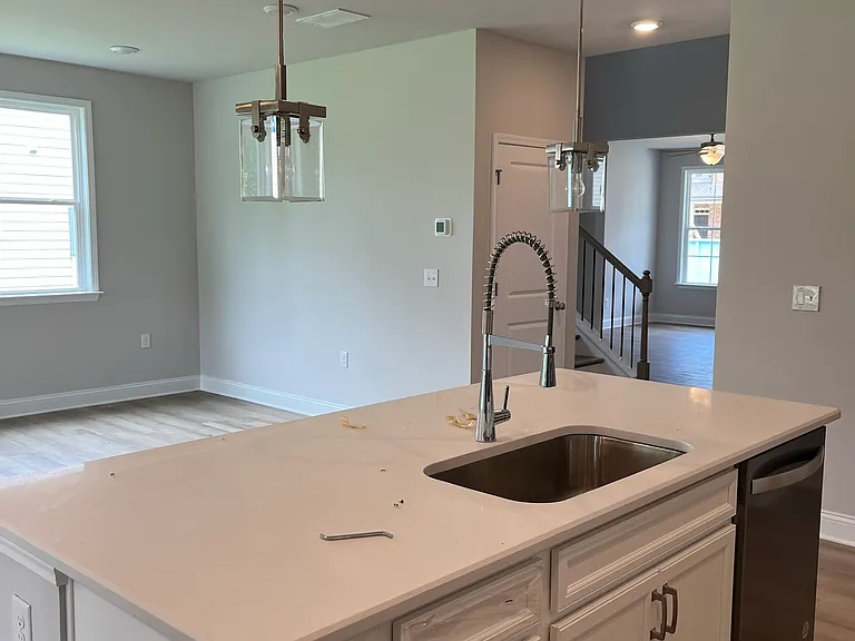 414 Kinross Ln — Photo 7