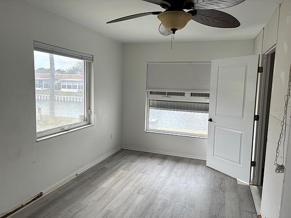 4th image of 156 Portree Dr