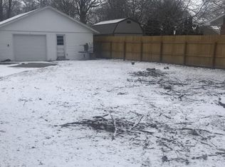 304 N Elm St, Lexington, IL 61753