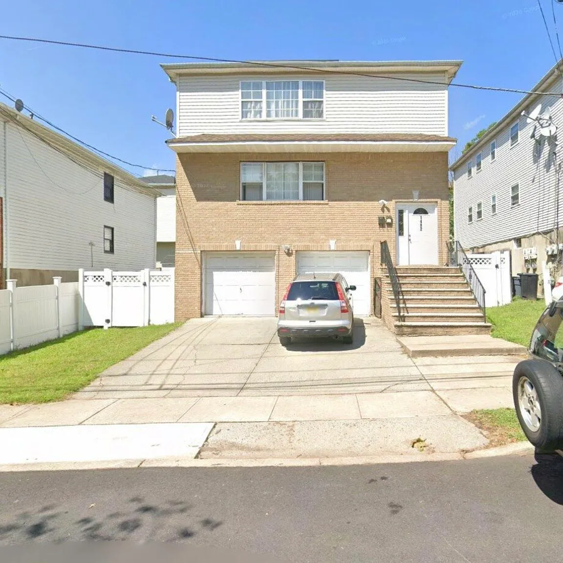 1482 Hiawatha Ave — Photo 1