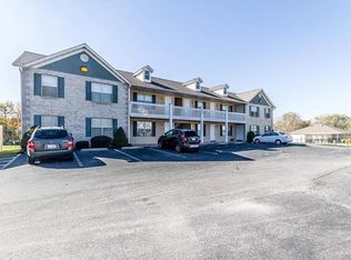 1690 Shadow Ridge Ct APT 9, Belleville, IL 62221