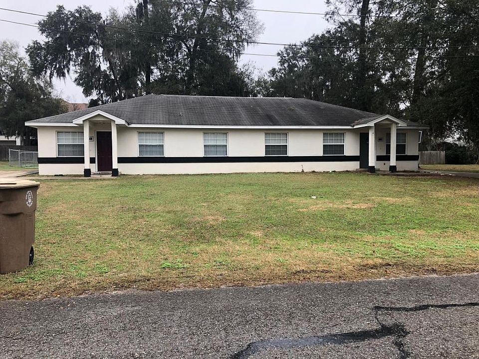 1st image of 2737 NE 8th Ave
