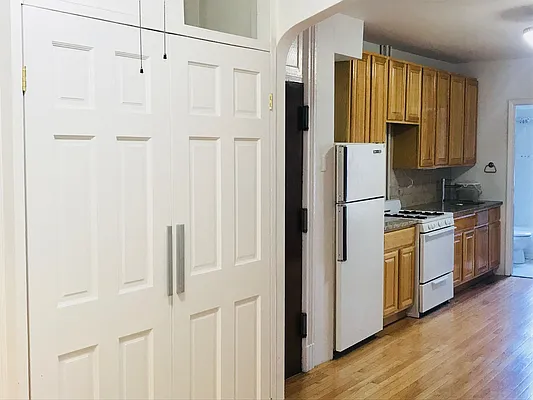 Rented by In Haus LLC | media 12