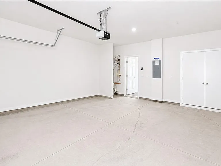 3618 Georgia Ave — Photo 43