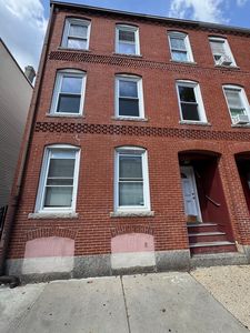 206 Chelsea St, East Boston, MA, 02128