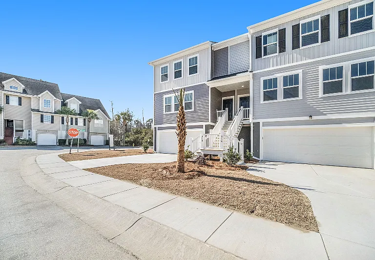318 Lanyard St — Photo 35