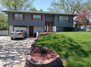 903 Gieselman Ln, Macon, MO 63552
