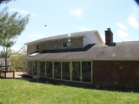 2nd image of 124 Woodshire Dr
