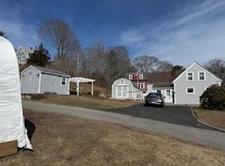 134 Lobster Cove Rd, Boothbay Harbor, ME 04538