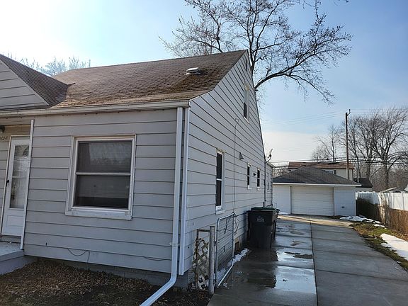 2nd image of 10124 Pelham Rd