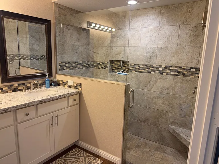 1910 Cabana Dr — Photo 18
