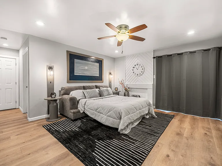 Family Room with Queen Pullout Couch Extended