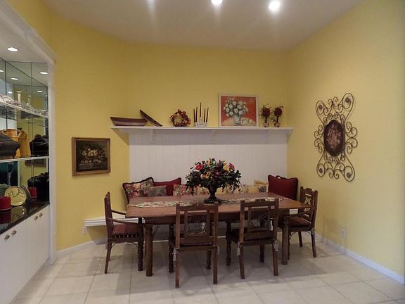 2nd image of 10499 Laurel Estates Ln