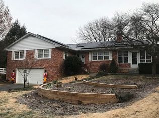 208 Crestview Ct, Frederick, MD 21702