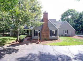 2005 W Fairy Chasm Rd, River Hills, WI 53217