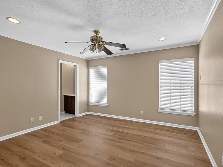 8103 Bellagio Ln — Photo 28
