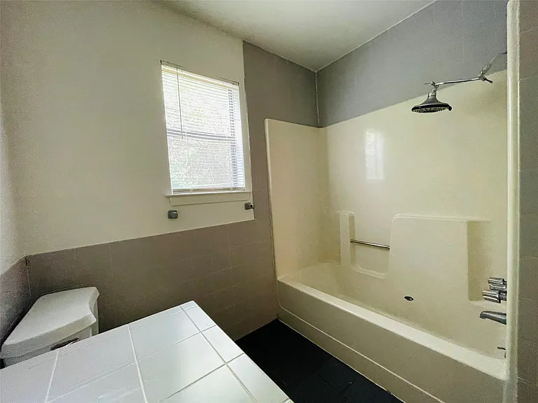 7402 Geneva Dr #B — Photo 12