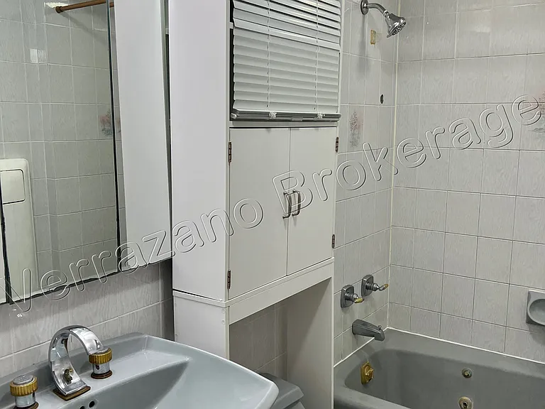 181 Bay 46th St #2 — Photo 10