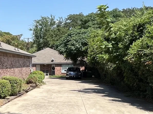 523 Oakwood Ln, Arlington, TX 76012