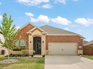 11208 Yellow Rose Way, Aubrey, TX 76227