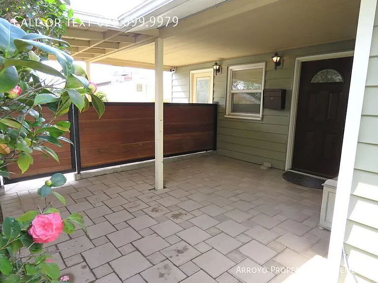1165 Leonard Ave — Photo 2