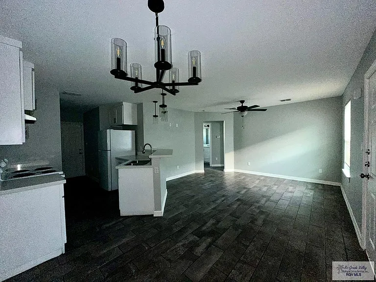2219 Northridge Ave — Photo 3
